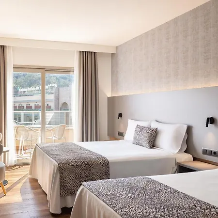 Golden Bahia De Tossa & 4* Sup. Hotel Tossa de Mar