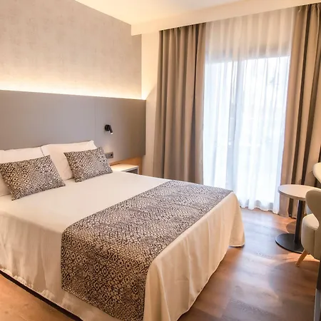 Hotel Golden Bahia De Tossa & 4* Sup. Tossa de Mar